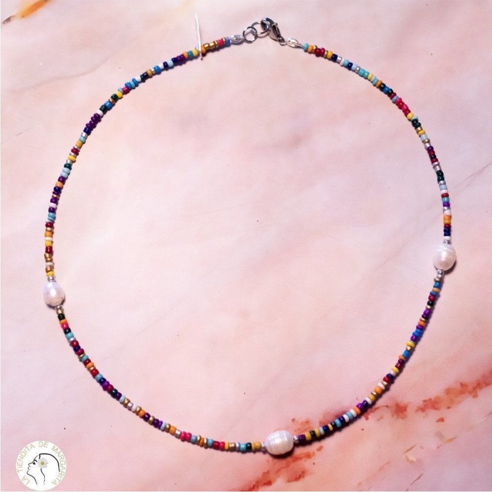 Multicoloured rainbow beaded shell necklace chocker